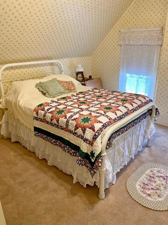 Pansy'S Parlor Bed & Breakfast Golden Exterior foto