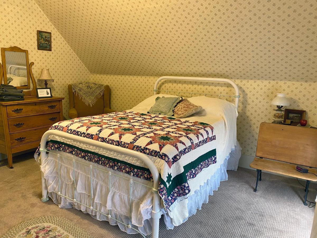 Pansy'S Parlor Bed & Breakfast Golden Exterior foto